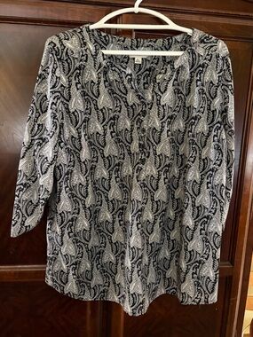 croft & barrow Black and White Paisley V-Neck Tunic